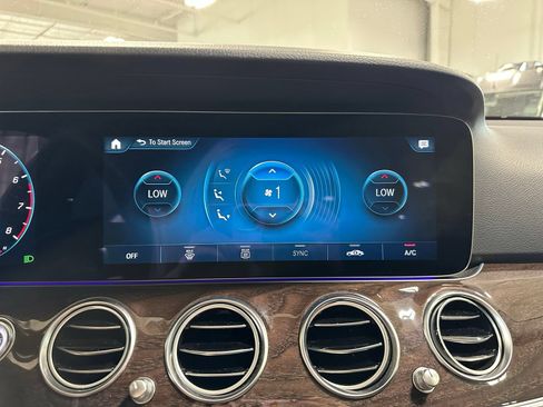 Used 2023 Mercedes-Benz E 350 Sedan image 26