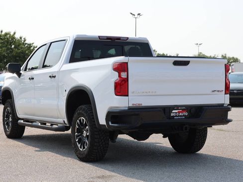 Used 2025 Chevrolet Silverado 1500 ZR2 w/ Technology Package AWD/4WD image 11
