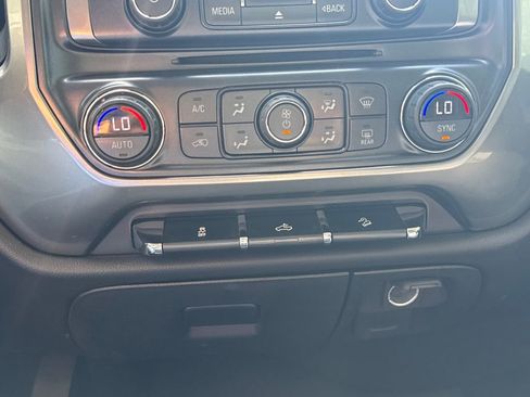 Used 2018 Chevrolet Silverado 1500 LT w/ All Star Edition AWD/4WD image 23