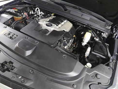 Used 2019 Cadillac Escalade ESV Premium Luxury image 22