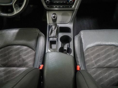 Used 2017 Hyundai Sonata Sport w/ Value Edition Package 02 image 35