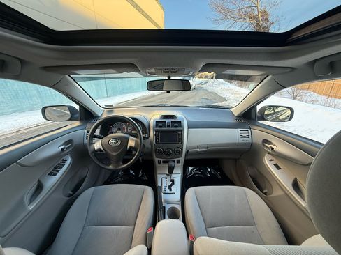 Used 2013 Toyota Corolla LE Special Edition image 5