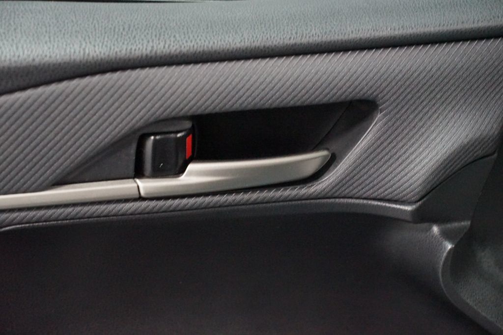 Certified 2025 Toyota Camry SE FWD image 33