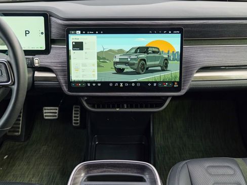 Used 2022 Rivian R1T Adventure image 50