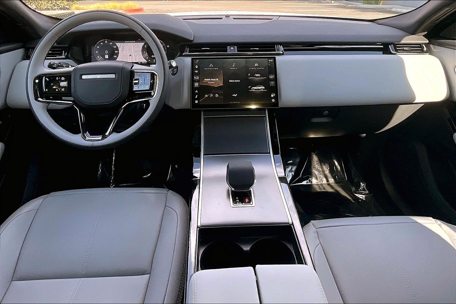 New 2026 Land Rover Range Rover Velar S AWD/4WD image 10