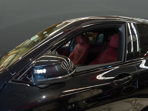 Used 2023 BMW X4 xDrive30i w/ Premium Enhanced Package image 12