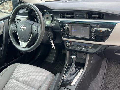 Used 2014 Toyota Corolla LE image 18