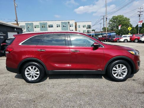 Used 2017 Kia Sorento AWD image 4