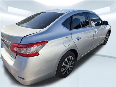 Used 2014 Nissan Sentra S image 6