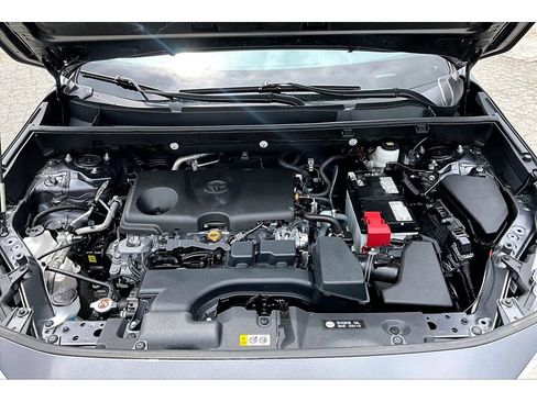 Used 2025 Toyota RAV4 XLE FWD image 54