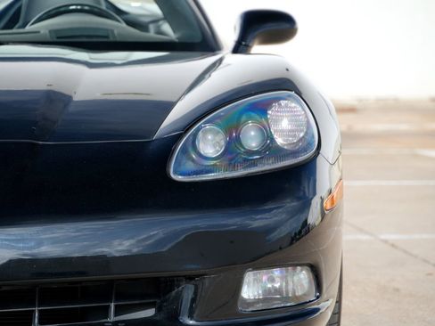 Used 2007 Chevrolet Corvette Convertible w/ Preferred Equipment Group RWD image 19