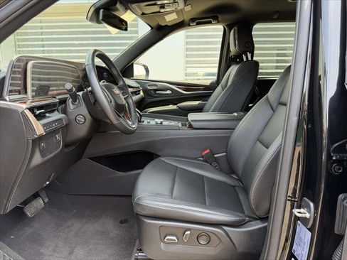 Used 2023 Cadillac Escalade ESV Luxury AWD/4WD image 20