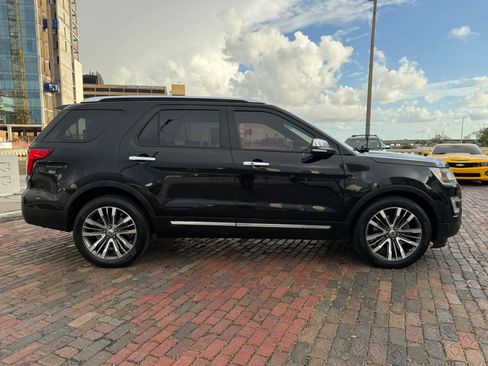 Used 2017 Ford Explorer Platinum AWD/4WD image 8