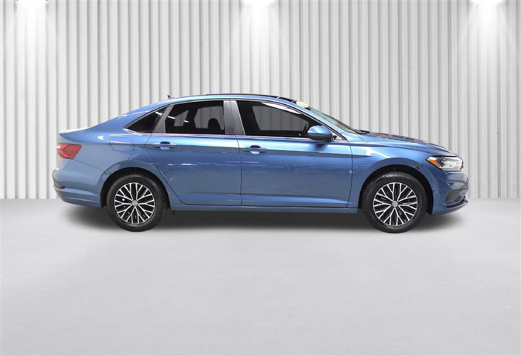 Used 2020 Volkswagen Jetta SE w/ SE Cold Weather Package FWD image 2