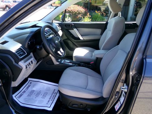 Used 2018 Subaru Forester 2.5i Premium image 11