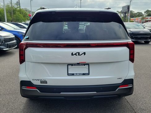 New 2026 Kia Carnival SX w/ SX Dark Edition Package FWD image 5
