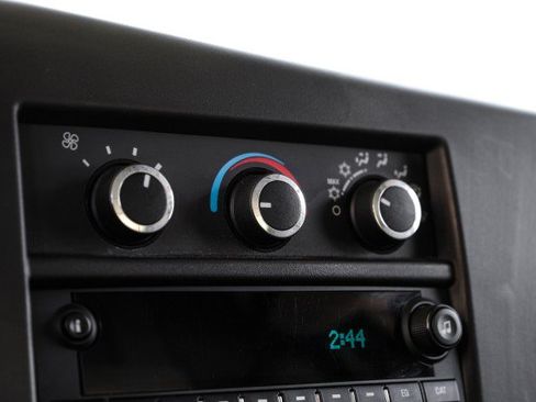 Used 2021 Chevrolet Express 3500 w/ Power Convenience Package RWD image 18