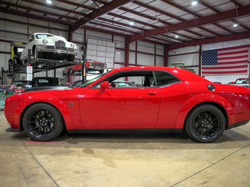 Used 2021 Dodge Challenger SRT Hellcat Redeye image 3