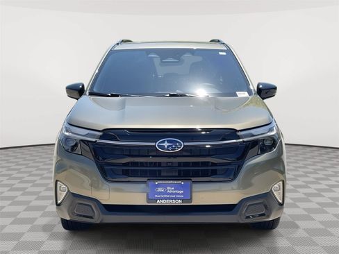 Used 2025 Subaru Forester Touring AWD/4WD image 4