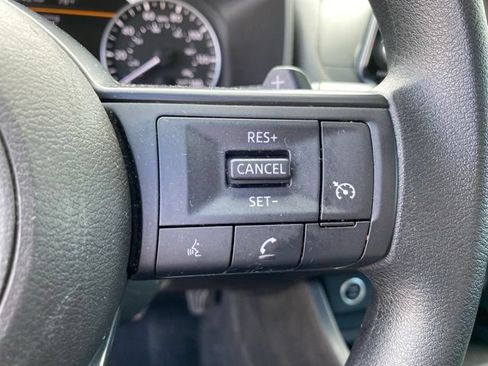 Used 2023 Nissan Rogue S AWD/4WD image 19