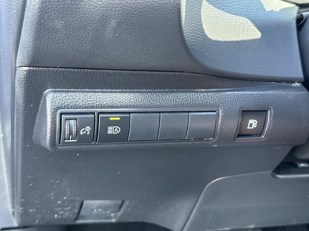 Used 2025 Toyota Corolla XLE FWD image 29