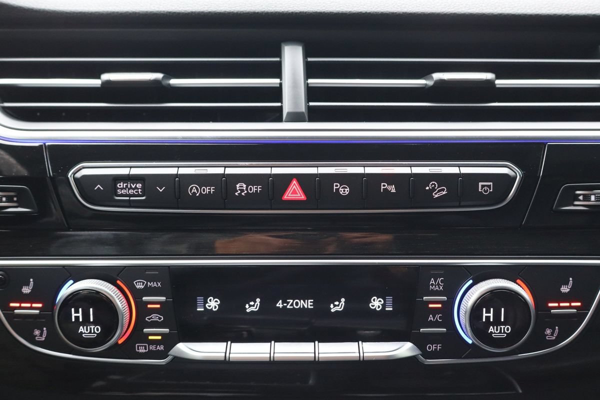 Used 2019 Audi Q7 3.0T Prestige w/ Prestige Package AWD/4WD image 22