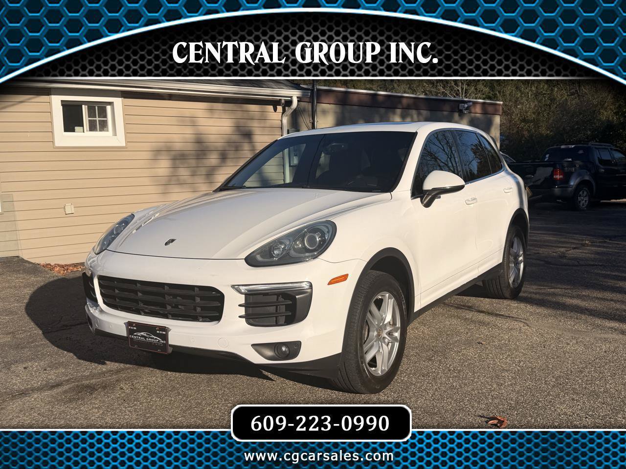 Used 2016 Porsche Cayenne w/ Premium Package AWD/4WD image 1