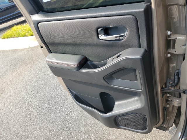 Used 2023 Nissan Frontier Pro-X RWD image 19