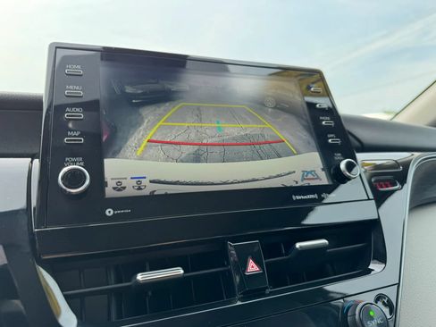 Used 2022 Toyota Camry XLE FWD image 24