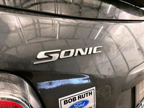 Used 2017 Chevrolet Sonic Premier image 13