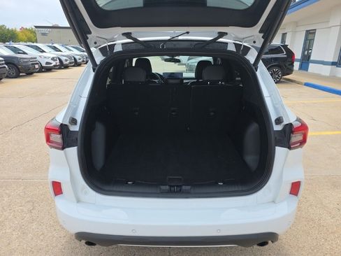 Used 2023 Ford Escape ST-Line w/ Tech Pack #1 image 7