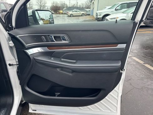 Used 2018 Ford Explorer Limited w/ Equipment Group 301A image 31