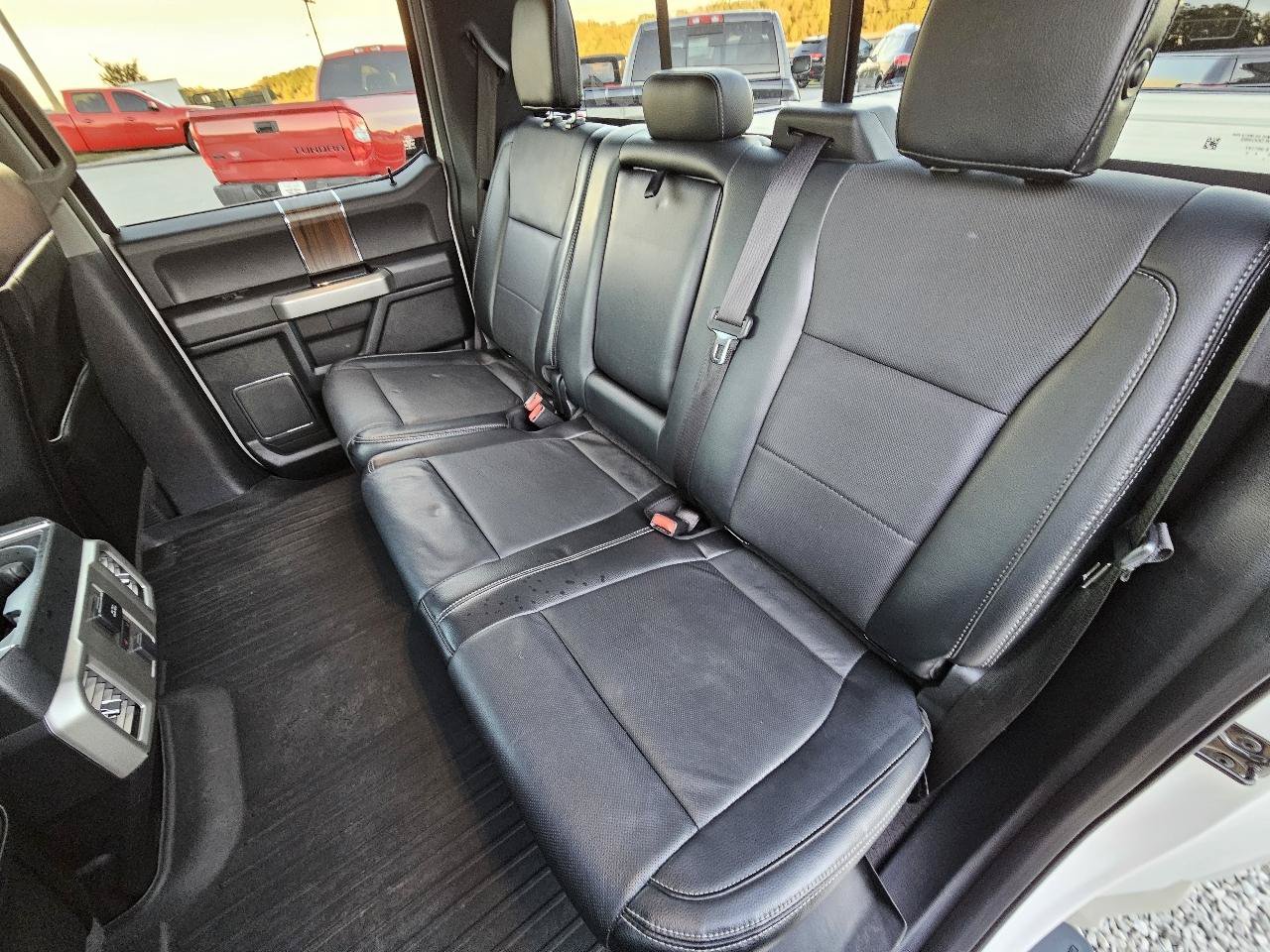 Used 2015 Ford F150 Lariat w/ Equipment Group 502A Luxury AWD/4WD image 22