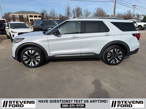 Used 2025 Ford Explorer Platinum w/ LUX Leather Package AWD/4WD image 8