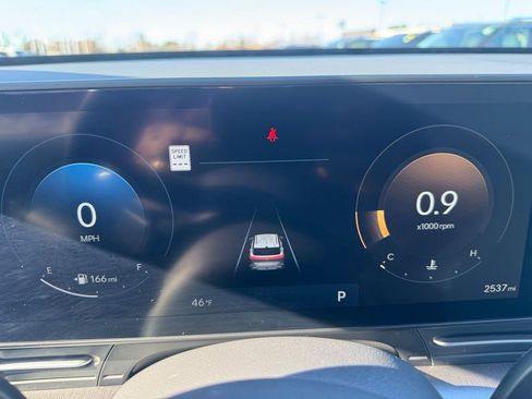 Certified 2025 Hyundai Kona SEL image 11