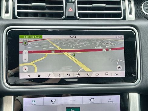 Used 2018 Land Rover Range Rover Supercharged AWD/4WD image 24