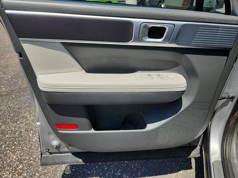 Used 2024 Hyundai Santa Fe SEL FWD image 11