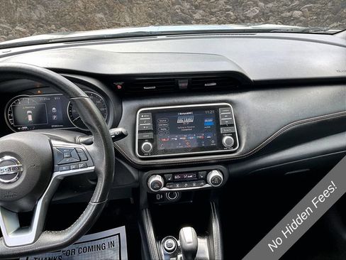 Used 2020 Nissan Kicks SR w/ SR Premium Package FWD image 6