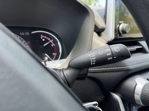 Used 2024 Toyota RAV4 LE AWD/4WD image 17