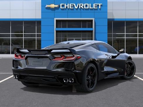 Used 2022 Chevrolet Corvette Stingray Preferred Cpe w/ Z51 Performance Package RWD image 4