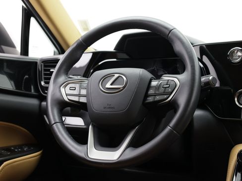 Used 2024 Lexus NX 250 FWD w/ Towing Package (2000 Lbs) image 33