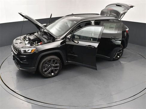 New 2026 Jeep Compass Limited image 27