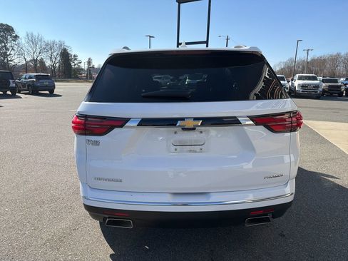 Used 2023 Chevrolet Traverse Premier image 7
