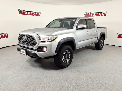 Used 2022 Toyota Tacoma TRD Off-Road w/ Technology Package AWD/4WD image 9