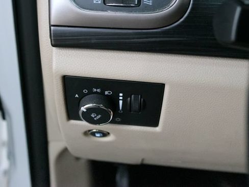 Used 2021 Jeep Grand Cherokee Laredo w/ Security & Convenience Group AWD/4WD image 14