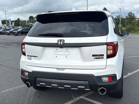 Used 2023 Honda Passport TrailSport image 7