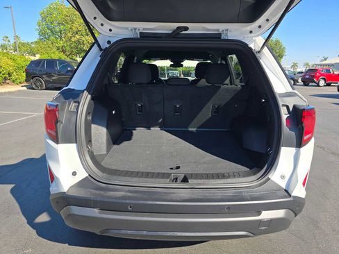 Used 2025 GMC Terrain Elevation image 16