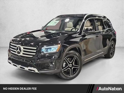 Used 2026 Mercedes-Benz GLB 250 image 1