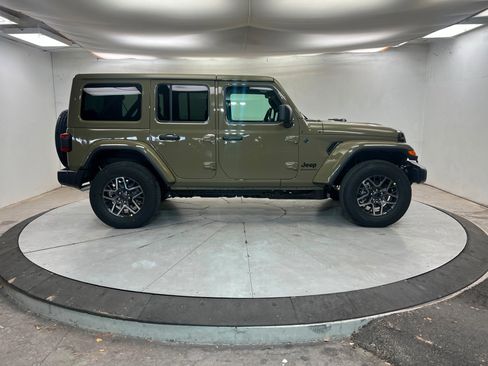 New 2026 Jeep Wrangler Unlimited Sahara w/ Safety Group AWD/4WD image 6