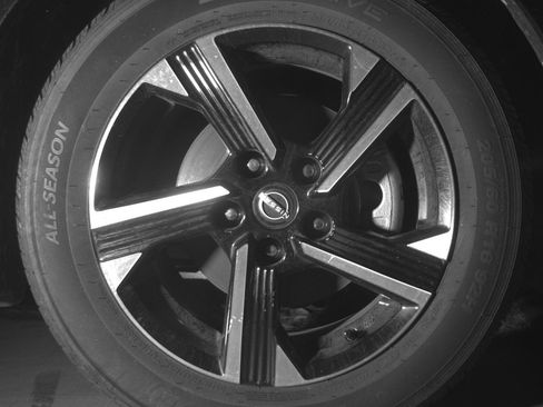 Used 2025 Nissan Sentra SV FWD image 13